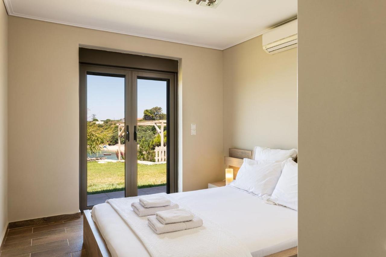 Tragána Villa Idyle - Beachfront Residence מראה חיצוני תמונה