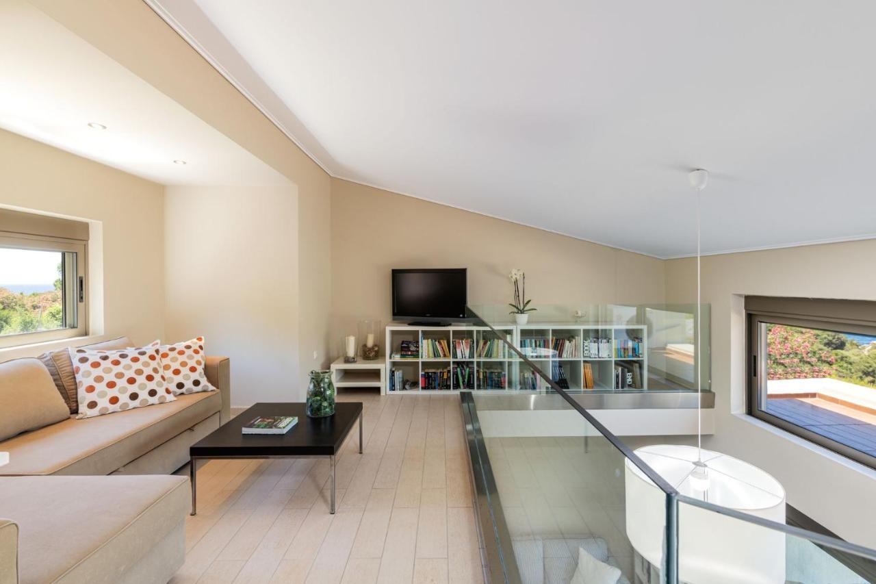 Tragána Villa Idyle - Beachfront Residence מראה חיצוני תמונה